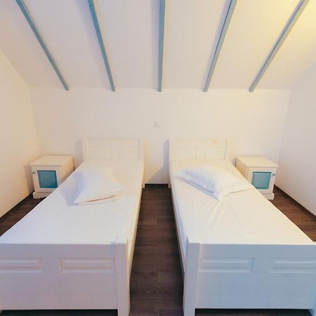 Pike Inn Dunavatul De Sus - Delta Dunarii Dunavăţu de Sus Εξωτερικό φωτογραφία